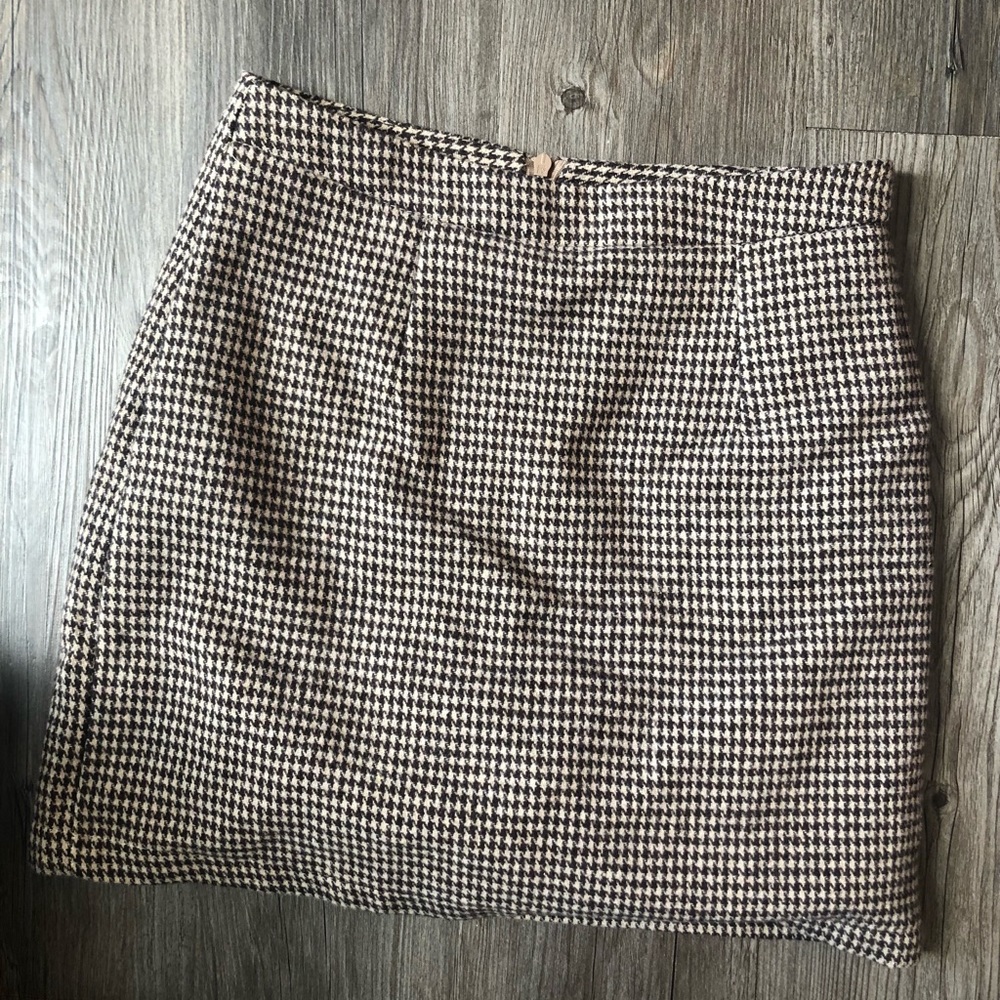 Chen Xin Tan and Black Mini Skirt - Never Worn :)